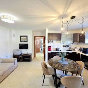 Istra, Pula, Obiteljski 2SS+DB stan, visoko prizemlje, tražena lokacija
