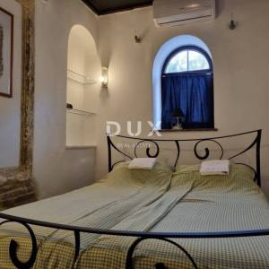 Istra, Pula, poslovni prostor, centar, pješačka zona, 45 m2