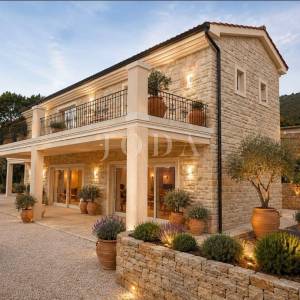 ISTRA – RABAC Mediteranska kuća s bazenom i pogledom na more