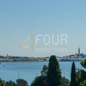 Istra, Rovinj, luksuzni dvoetažni penthouse, garaža, 100m od mora i plaže