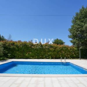 ISTRA, SVETI LOVREČ – Kamena kuća s bazenom u mirnom istarskom okruženju