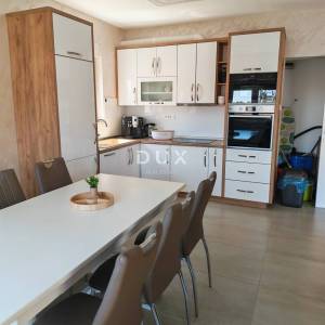 Istra, Svetvinčenat, kuća, 133 m2, bazen, okućnica 650 m2