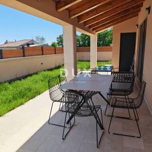 Istra, Svetvinčenat, kuća, 133 m2, bazen, okućnica 650 m2