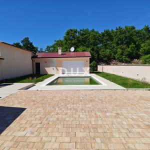 Istra, Svetvinčenat, kuća, 133 m2, bazen, okućnica 650 m2