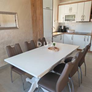 Istra, Svetvinčenat, kuća, 133 m2, bazen, okućnica 650 m2