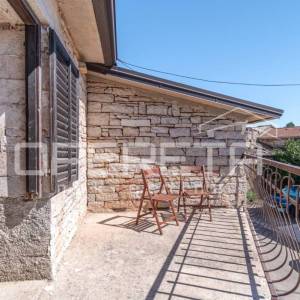 ISTRA, TINJAN (OKOLICA) -  Jedinstveni kompleks kamenih kuća s velikim potencija