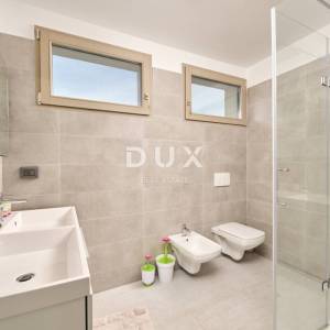 Istra, Umag, 373.00 m2, mediteranska vila, bazen