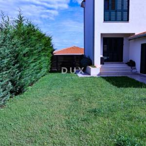 Istra, Umag, 373.00 m2, mediteranska vila, bazen