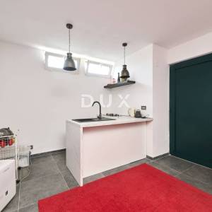 Istra, Umag, 373.00 m2, mediteranska vila, bazen