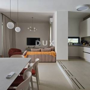 Istra, Umag, dvojna kuća, 157 m², bazen, novogradnja