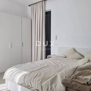 Istra, Umag, dvojna kuća, 157 m², bazen, novogradnja