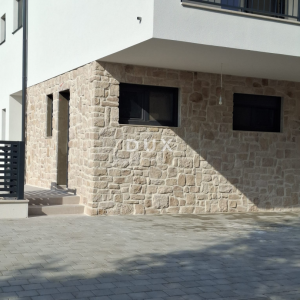 Istra, Umag – Dvojna kuća s bazenom, novogradnja 147m²