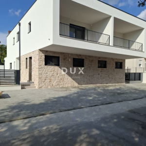 Istra, Umag – Dvojna kuća s bazenom, novogradnja 147m²