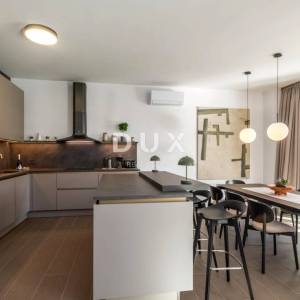 Istra, Umag, samostojeća kuća, 238 m², bazen, novogradnja