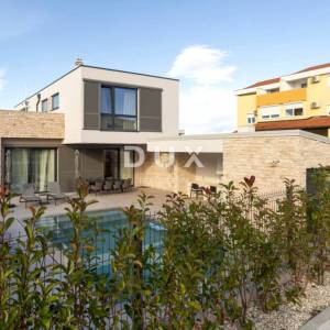 Istra, Umag, samostojeća kuća, 238 m², bazen, novogradnja
