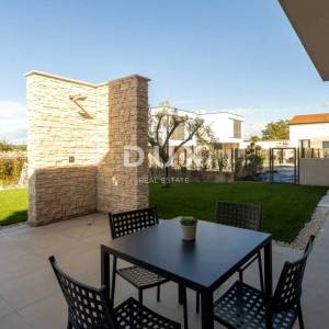 Istra, Umag, samostojeća kuća, 238 m², bazen, novogradnja