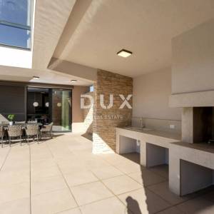 Istra, Umag, samostojeća kuća, 238 m², bazen, novogradnja