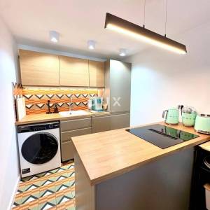 Istra, Vodnjan, kamena kuća, 93 m2, renovirana, krovna terasa