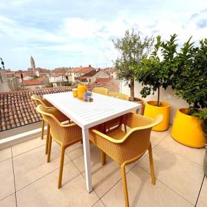 Istra, Vodnjan, kamena kuća, 93 m2, renovirana, krovna terasa
