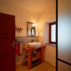 Istra, Vrsar, kamena vila, 124 m2, renovirana