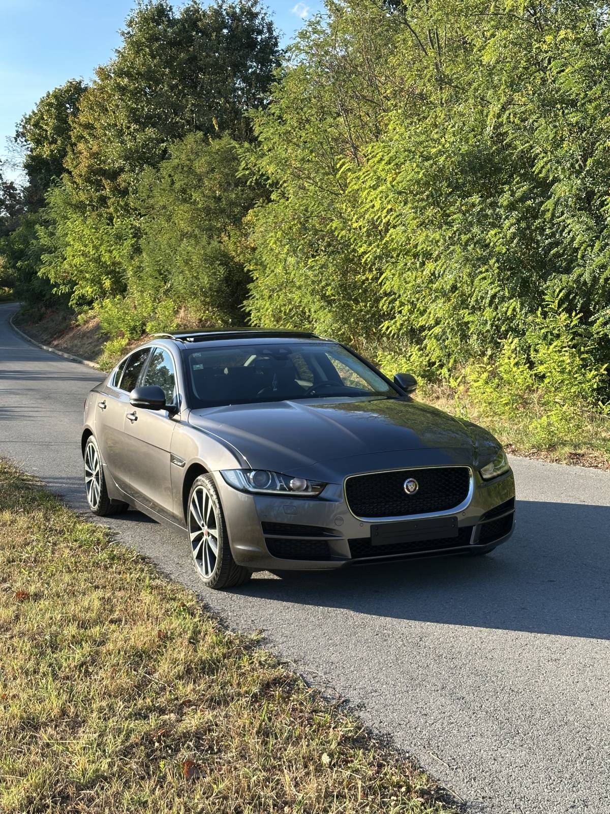 Jaguar XE 11/2017.god. 121 TKM, AWD POGON ***PRILIKA***