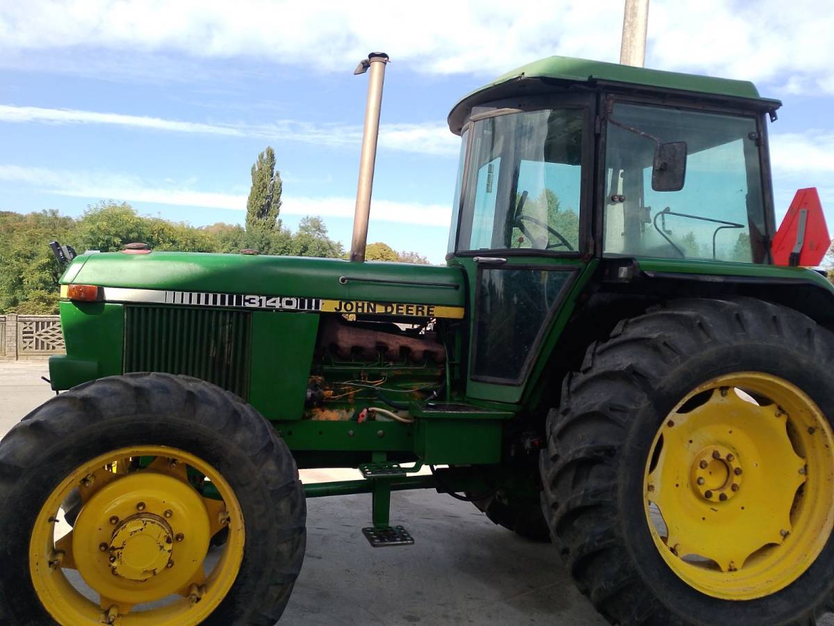 John deere 3140