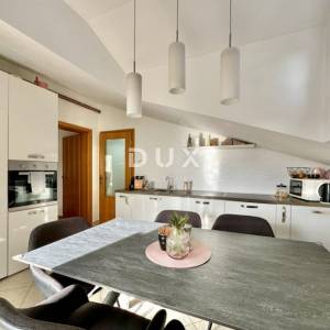 Kanfanar, Putini, 3-sobni stan, 74 m2, terasa, parking