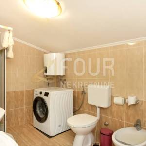 Kastav, 76.50m2, 2s+db, terasa, pogled na more