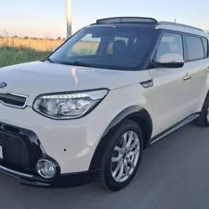 Kia Soul 1.6 CRDi EX | kamera | parking senzori | navigacija | koža