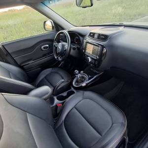 Kia Soul 1.6 CRDi EX | kamera | parking senzori | navigacija | koža
