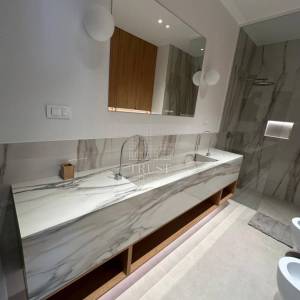 KOSTRENA – Ekskluzivna moderna vila od 520 m² s 2 bazena i Smart Home sustavom