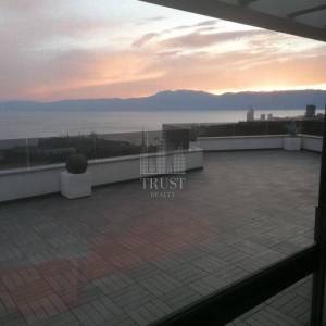Kostrena — Luksuzna moderna vila s bazenom i panoramskim pogledom na Kvarner