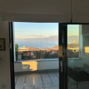 Kostrena — Luksuzna moderna vila s bazenom i panoramskim pogledom na Kvarner