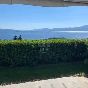 Kostrena — Luksuzna moderna vila s bazenom i panoramskim pogledom na Kvarner