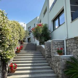 Kostrena — Luksuzna moderna vila s bazenom i panoramskim pogledom na Kvarner
