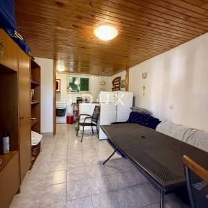Krk, Čižići, dvojna kuća, 126 m2, 2 jedinice, 350 m od mora
