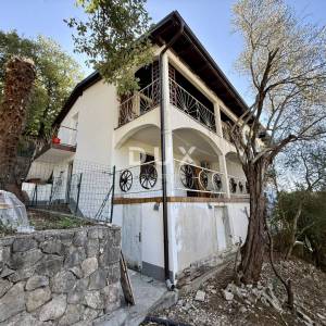 Krk, Čižići, dvojna kuća, 126 m2, 2 jedinice, 350 m od mora
