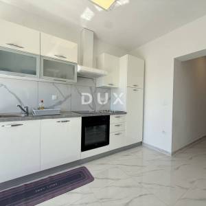 Krk, Malinska, apartman na 2. katu, 73 m², parking