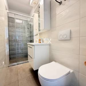 Krk, Malinska, apartman na 2. katu, 73 m², parking