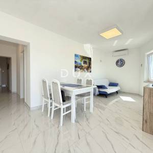 Krk, Malinska, apartman u prizemlju, 73 m², vlastiti parking