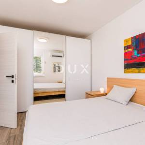 Krk, Njivice, dvosobni stan, 80 m2, terasa, pogled na more
