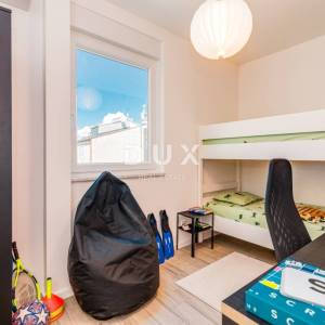 Krk, Njivice, dvosobni stan, 80 m2, terasa, pogled na more