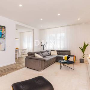 Krk, Njivice, dvosobni stan, 80 m2, terasa, pogled na more
