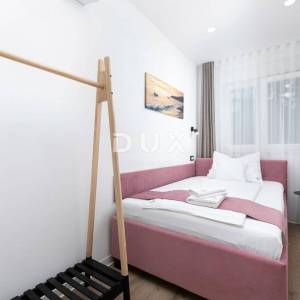 Krk, Šilo, trosobna vila, 283 m2, prvi red do mora