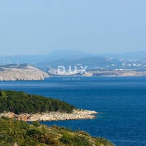 Krk, Šilo, trosobna vila, 283 m2, prvi red do mora