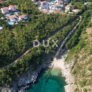 Krk, Šilo, trosobna vila, 283 m2, prvi red do mora
