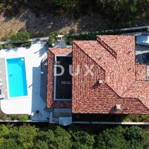 Krk, Šilo, trosobna vila, 283 m2, prvi red do mora