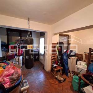 Kuća na Banfici - 160 m2 NKP, 258 dvorište