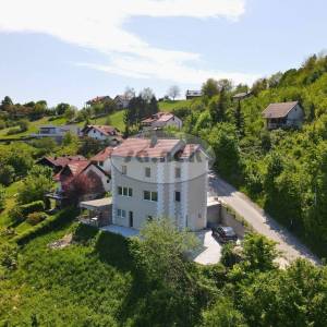 Kuća s dva stana u Svetoj Nedelji