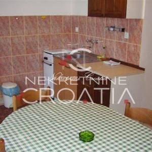 Kuća sa 6 apartmana!.
